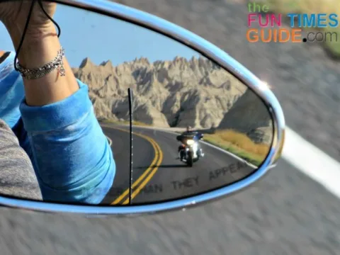 motorcycling-photograph-mirror-reflection